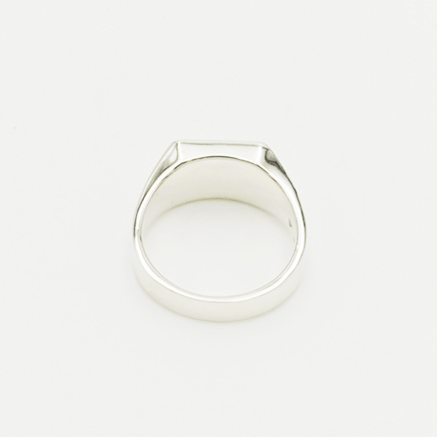 Signet Ring Round Wide